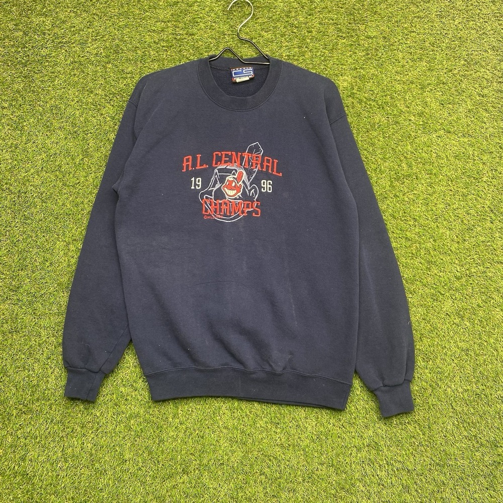 Cleveland Indians Sweatshirt Mens Medium Sports Pullover Chief Wahoo Embroidered